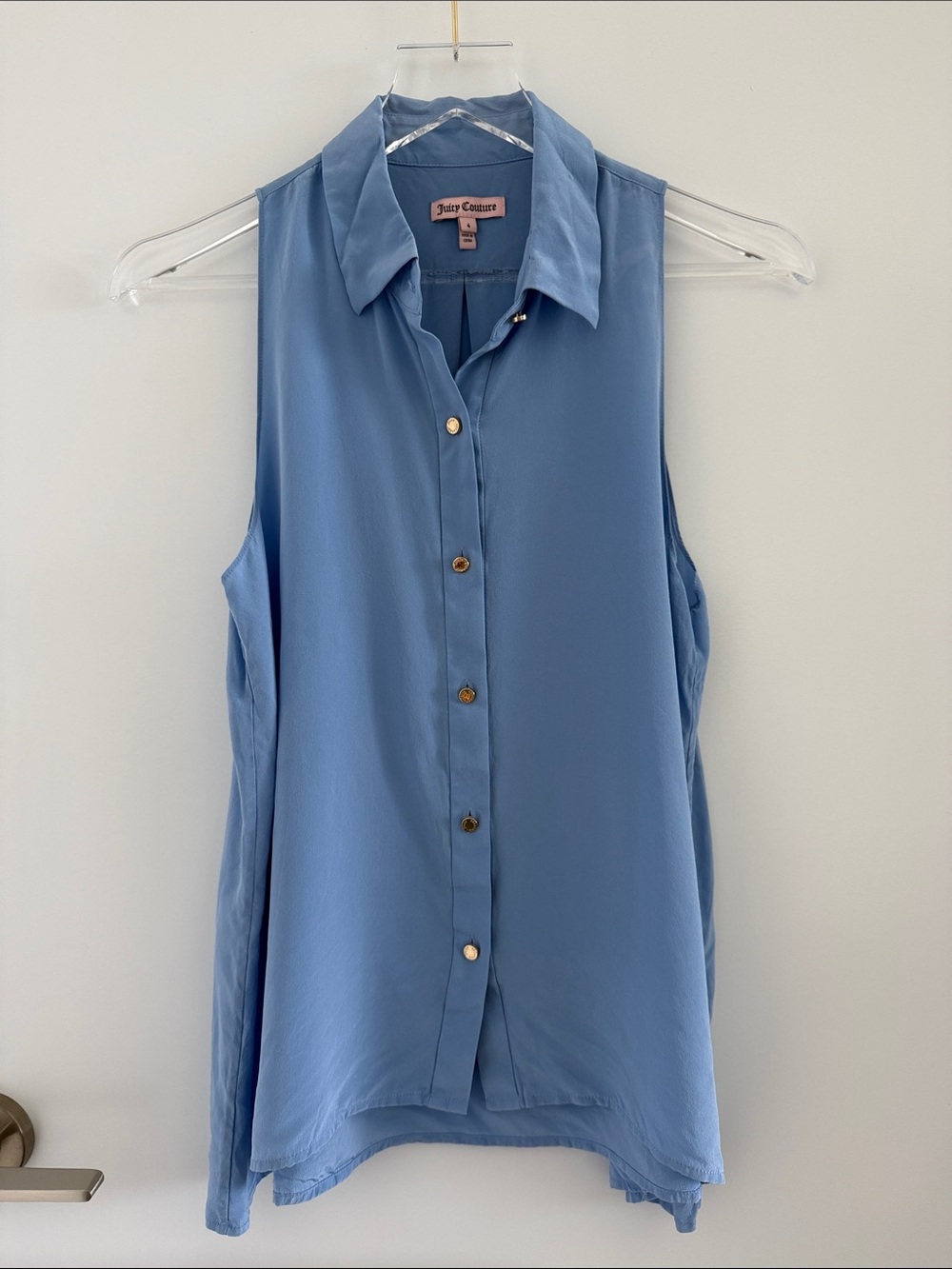 Juicy Couture - 100% Silk Light Blue Sleeveless Button-Down Top